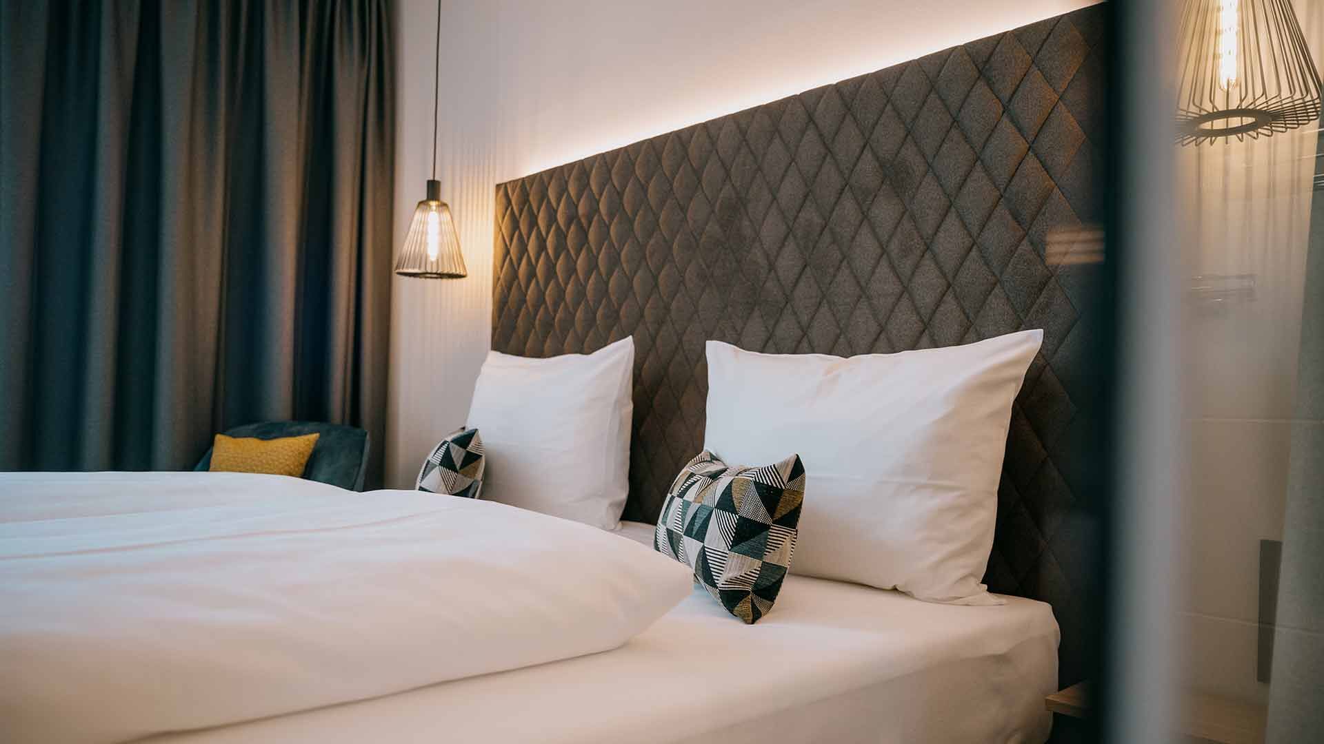 Salvia Hotels Loom Eislingen Goeppingen Stuttgart Ulm Business Doppelzimmer Bett 6